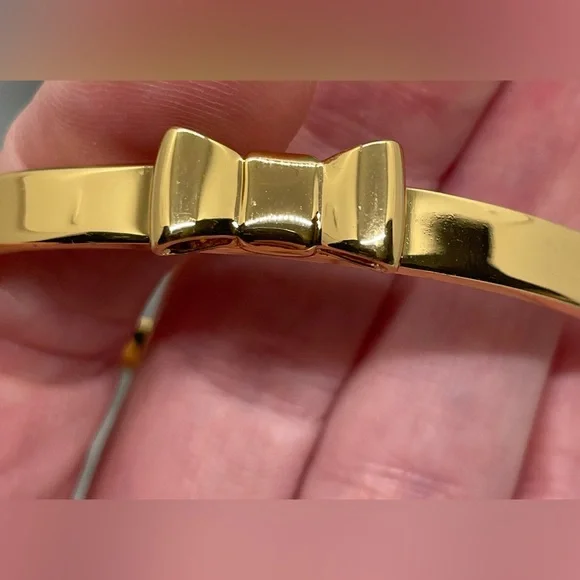 KATE SPADE TAKE A BOW GOLD TONE METAL BANGLE BRACELET Feminine Dressy Dainty - Picture 2 of 7